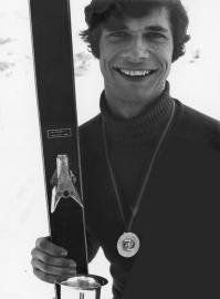 Portrait de Jean-Yves Parpette, victorieux lors du championnat fédéral de si des 23 et 24 janvier 1971 à Albiez-le-Vieux (Savoie)