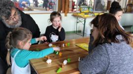 Les enfants (et les adultes !) en pleine activité